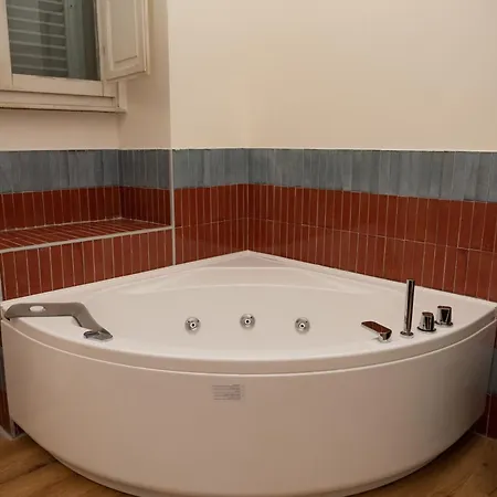 By Lina In Trastevere 4*